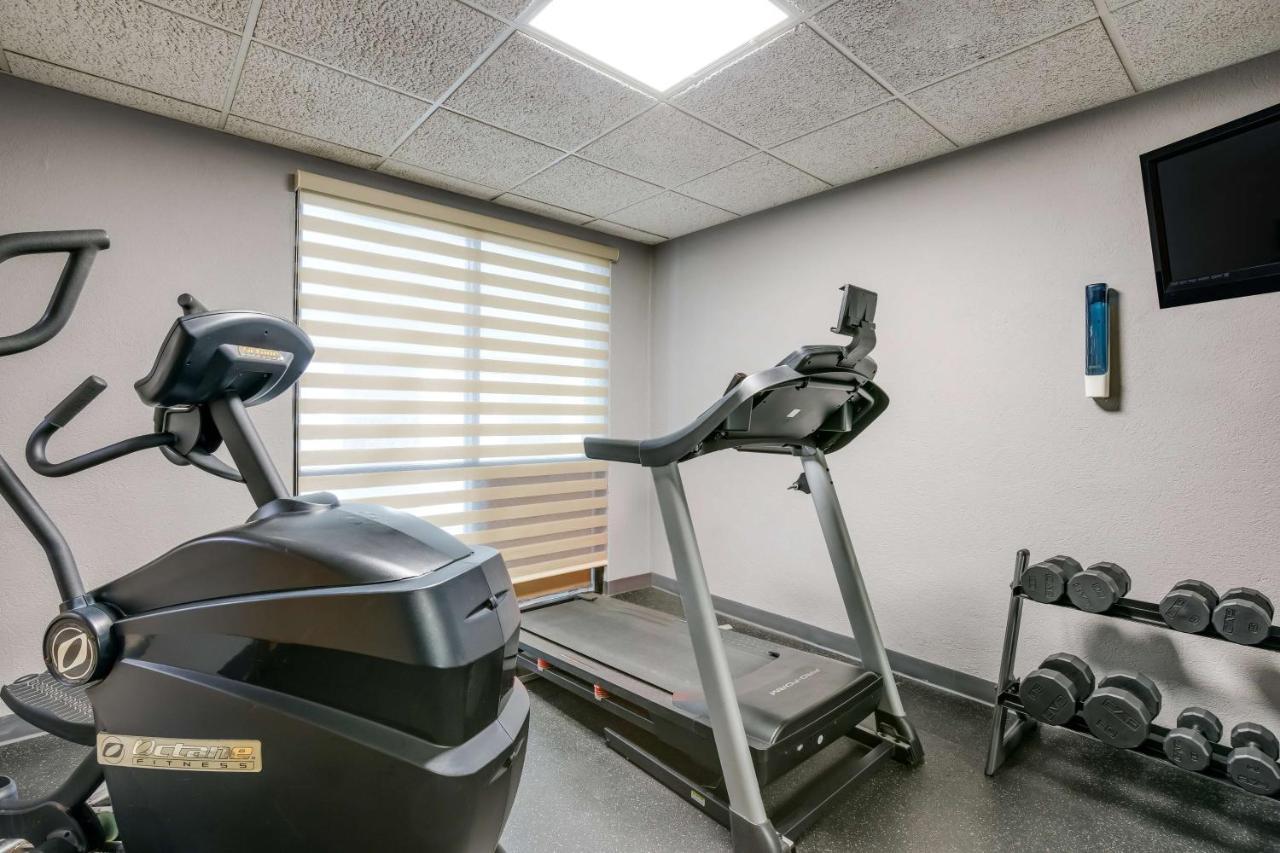 Best Western Waukesha Grand Pewaukee Zewnętrze zdjęcie